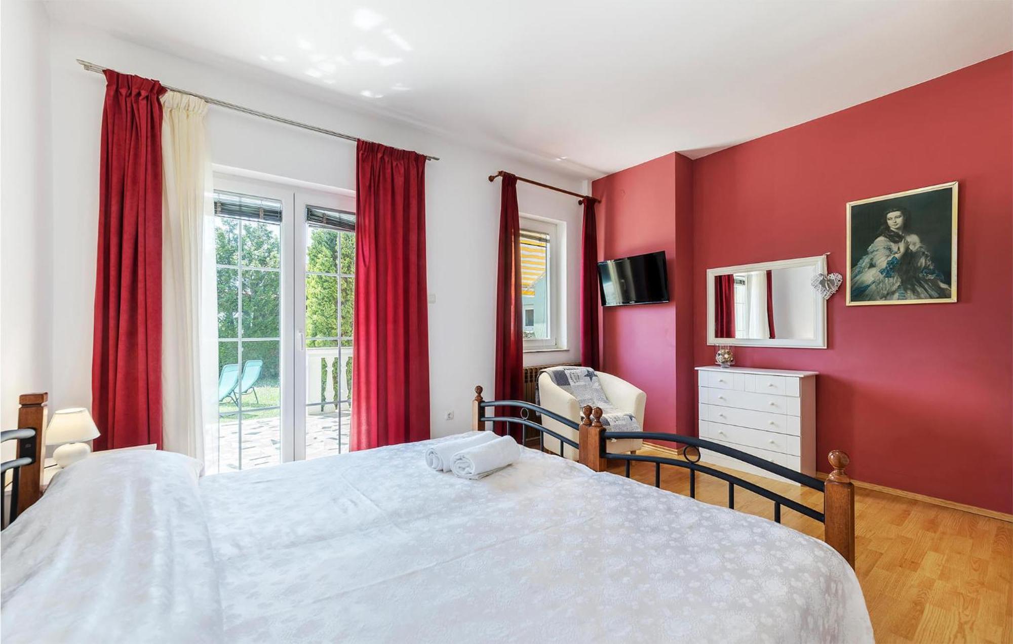 2 Bedroom Beautiful Apartment In Valtura Buitenkant foto