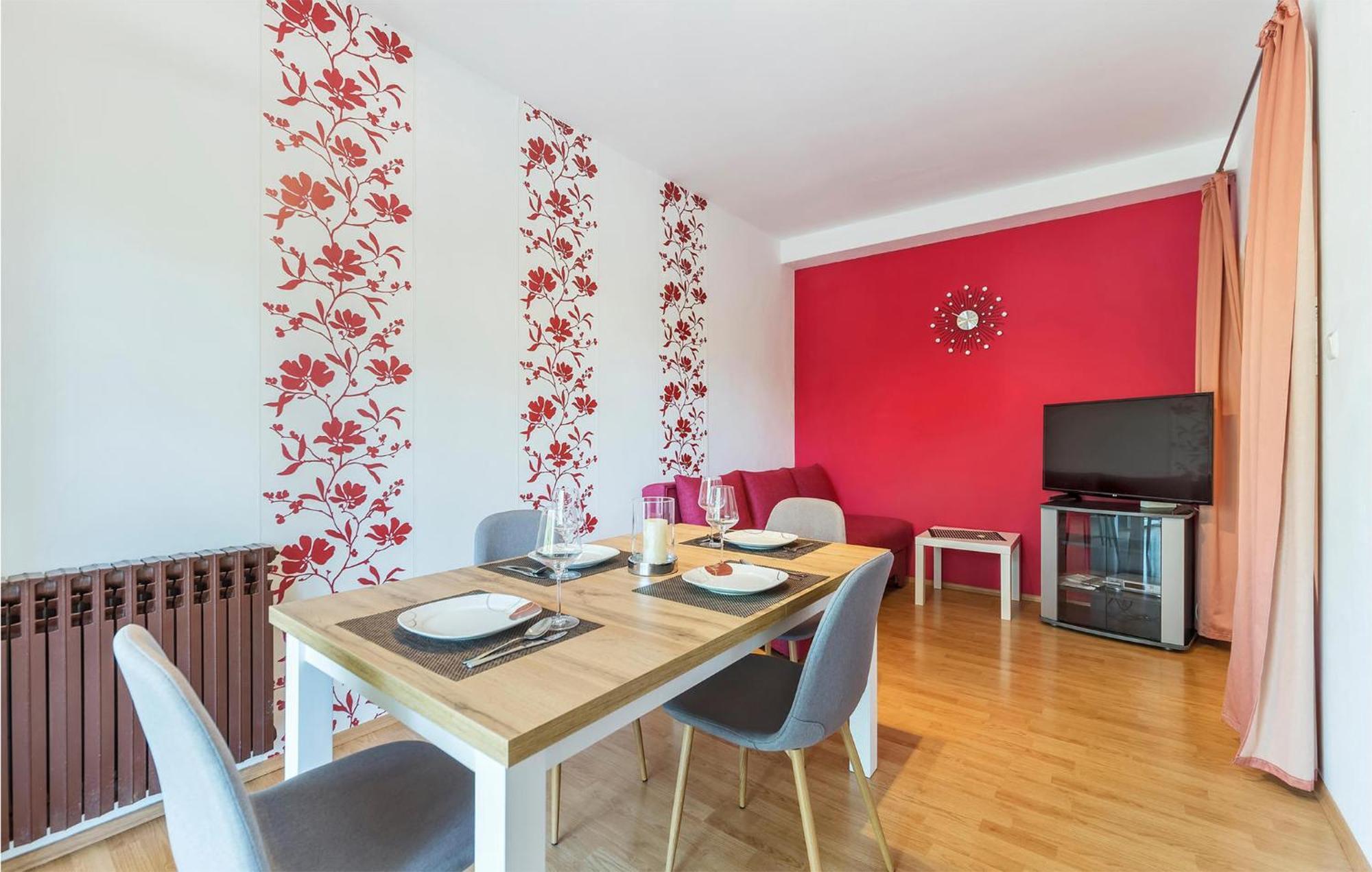 2 Bedroom Beautiful Apartment In Valtura Buitenkant foto